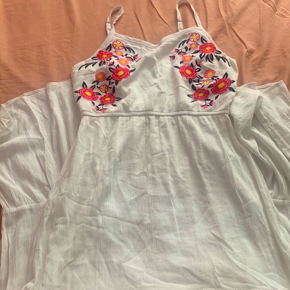 Size: S (4-6) 100% Polyester